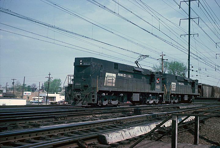 fp12.jpg - E44s at Morrisville heading onto the Trenton Cutoff in the spring of 1976.