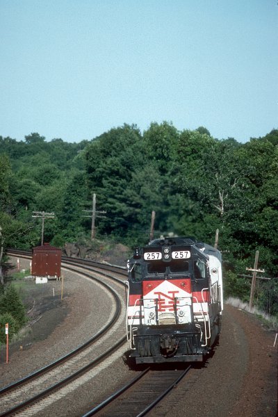 19930878-sle.jpg - Shore Line East train 3640 eastbound near MP 85.8 in Guilford, CT.  June 25, 1993