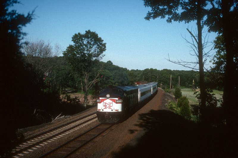 19930884-sle.jpg - Shore Line East train 3644 westbound near MP 85.8 in Guilford, CT. June 25, 1993